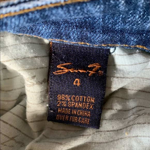 7 For All Mankind Sz 4 Distressed Flare Jeans - Picture 5 of 10